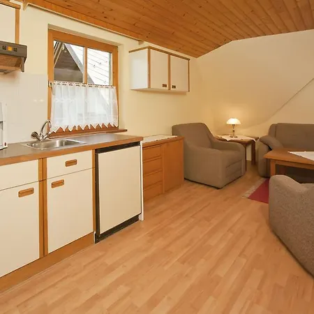 Haus Kofer-ille * Pörtschach am Wörthersee